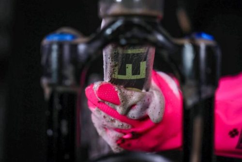 Muc-Off Deep Scrubber szilikon mosókesztyű